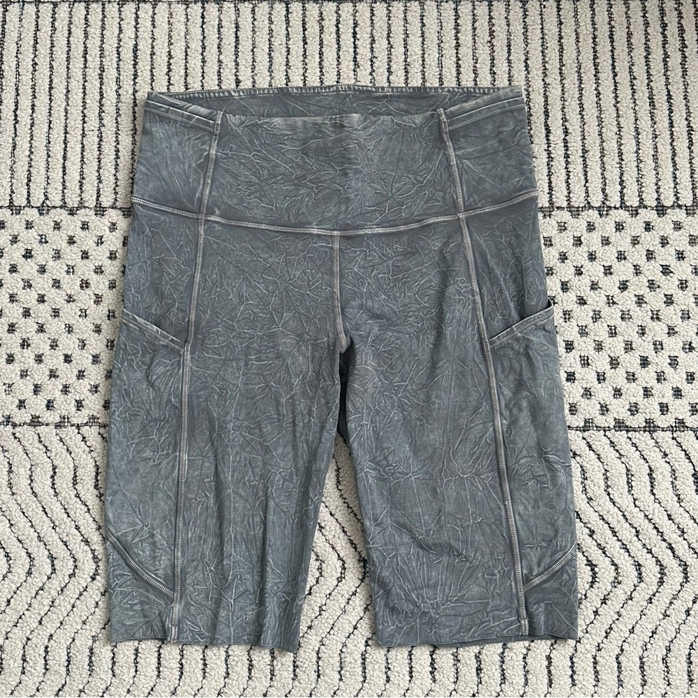 Lululemon Fast and Free Short 10" *Ice Dye in Ice Wash Asphalt Grey - Picture 4 of 9